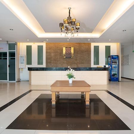 Leenova Place Μπανγκόκ Εξωτερικό φωτογραφία
